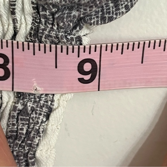 Toddler Girls Jessica Simpson Smocked Striped Jumpsuit Size 4T Gray & White - Picture 8 of 13